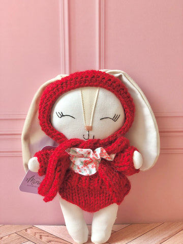 Coneja con set floral crochet rojo (Colección pascua edición limitada)